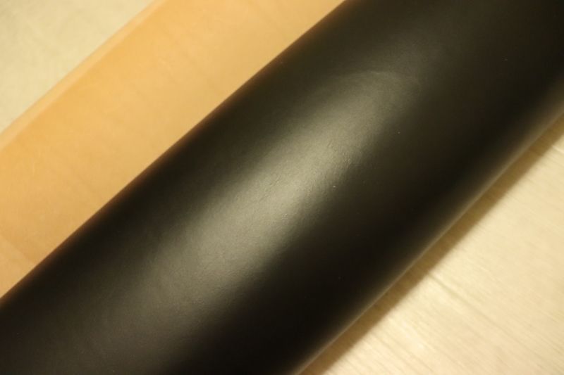 ブラック 151ds ヌメ革 ショルダーレザー 牛革 イタリア レザー セミアニリン 半裁 一枚革 レザークラフト 革 皮 本革 diy 生地 材料