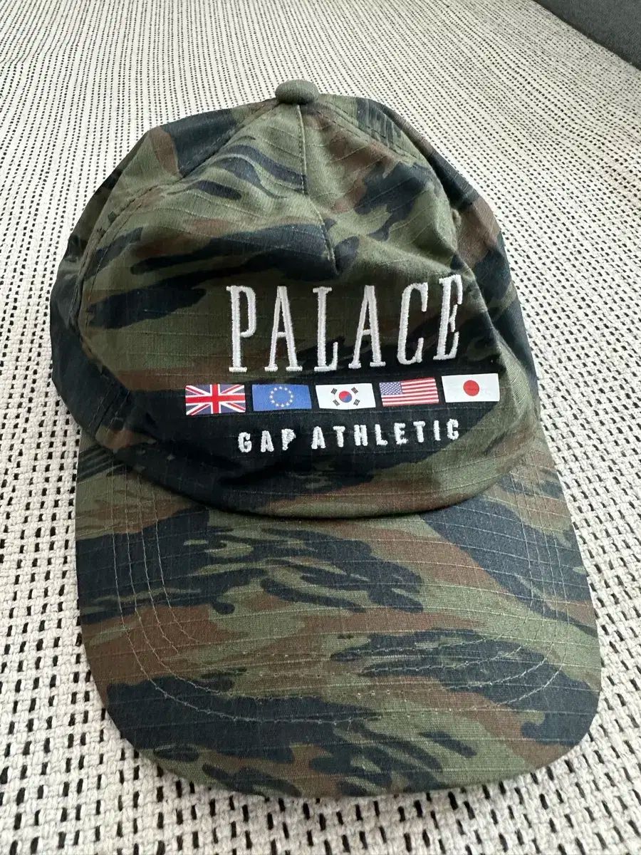 PALACE パレス GAP ギャップ カモフラージュ キャップ