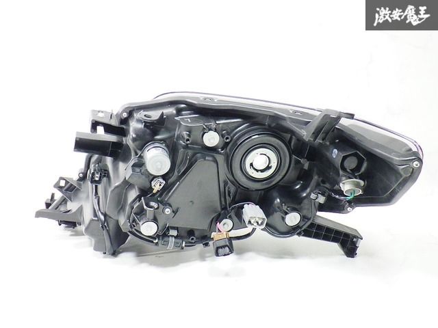 トヨタ純正　ランドクルーザー プラド TRJ150W 純正 ヘッドライト左側 トヨタ ランドクルーザー プラド TRJ150W 中期 純正 右 LED