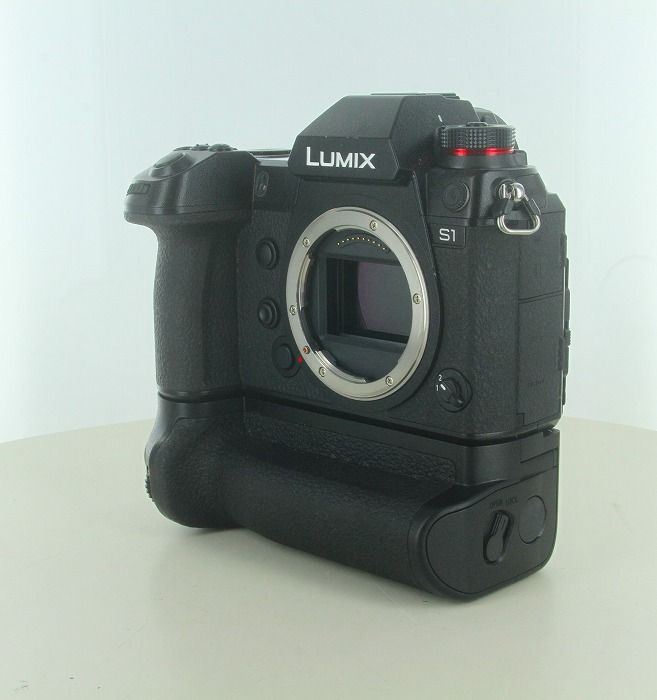 Panasonic - 【中古】(パナソニック) Panasonic DC-S1 ボディ+グリップ 中古】(パナソニック) Panasonic DC-S1 ボディ+グリップ - メルカリ
