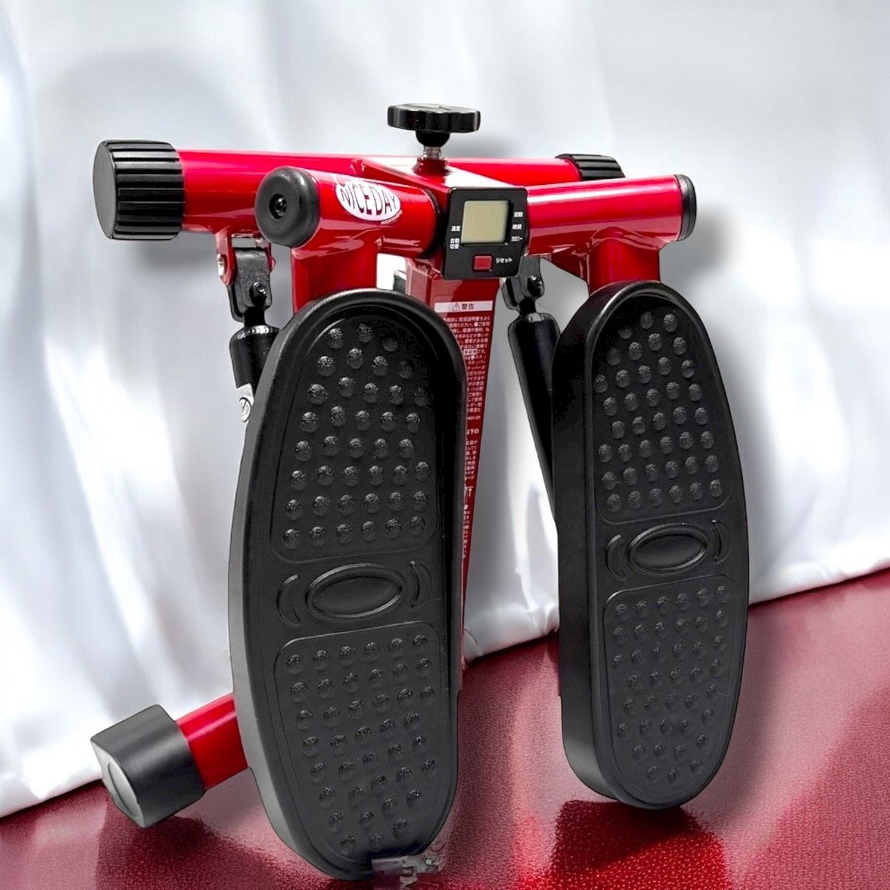 Shop Japan ショップジャパン ナイスデイ レッド ND 1 R 健康ステッパー 負荷調整 カウンター付き ウォーキング 足踏み運動 室内 座ったまま ダイエット器具 エクササイズマシン 高さ調整 歩数カウンター付