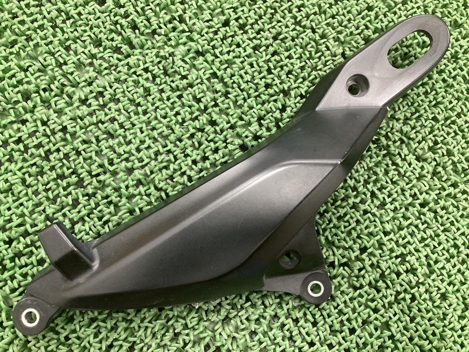 その他 k ZX-25R リアフェンダーステー 14093-0960 カワサキ 純正 中古