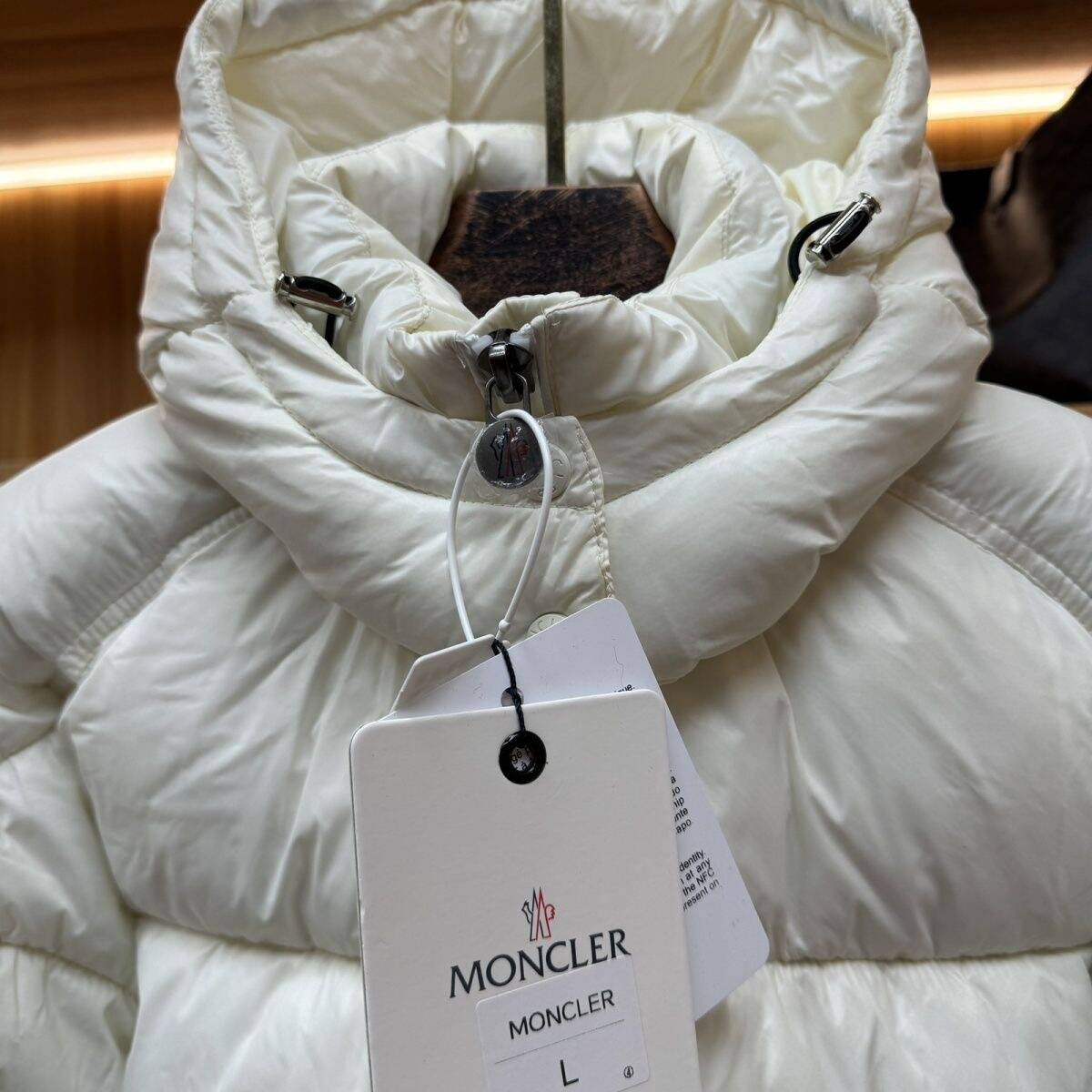 【新品未使用】 MONCLER   モンクレール   白   ダウンジャケット   男女兼用