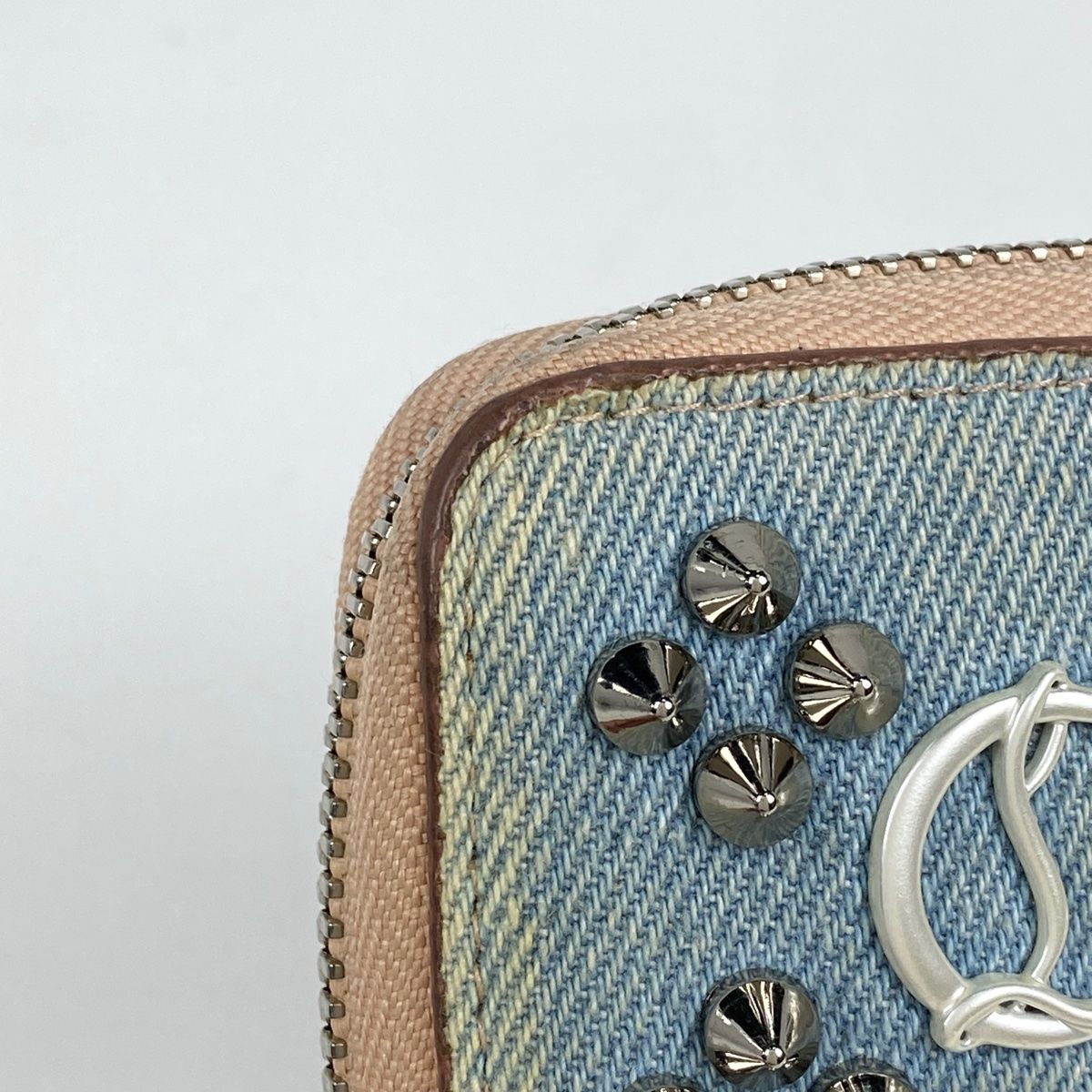 クリスチャンルブタン Christian Louboutin スパイク ラウンド 