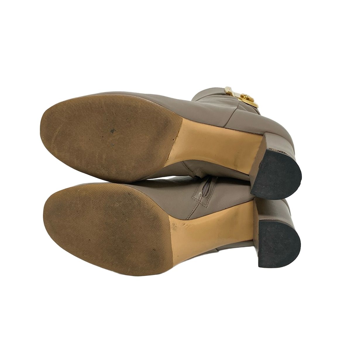 グレーベージュ チェーン