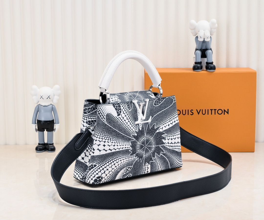 【旅行に最適♡】Louis Vuitton ハンドバッグ Louis Vuitton、リュックサック、手首バッグ、旅行バッグ、手に