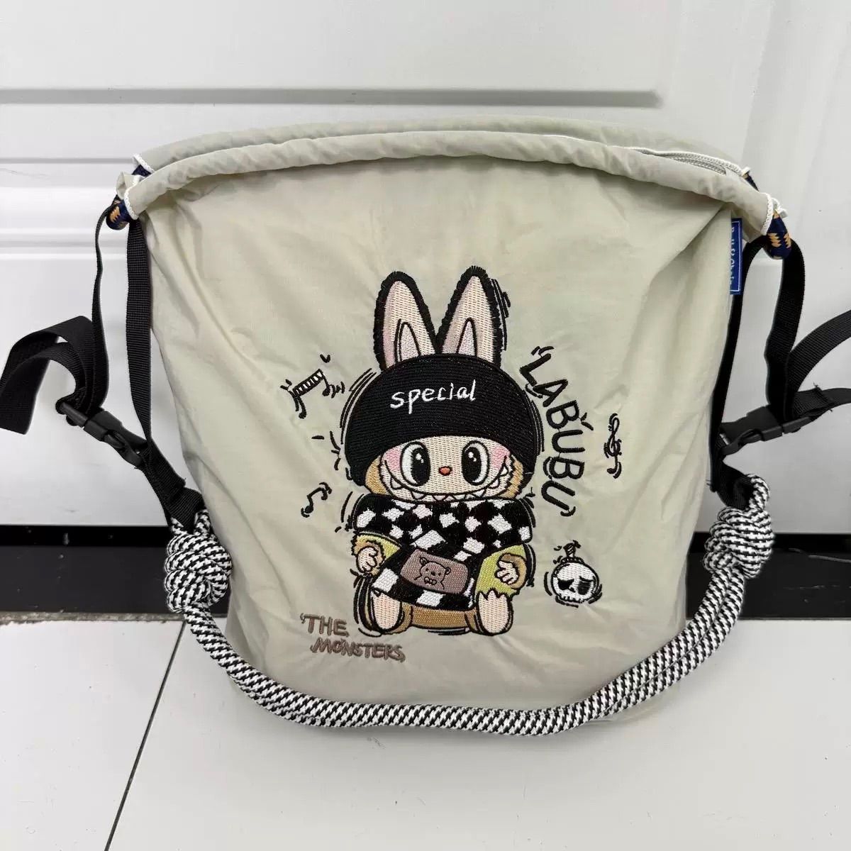 入荷 大人気 翌日発送 刺繍 Labubu (ラブブ) 大容量 エコバッグ