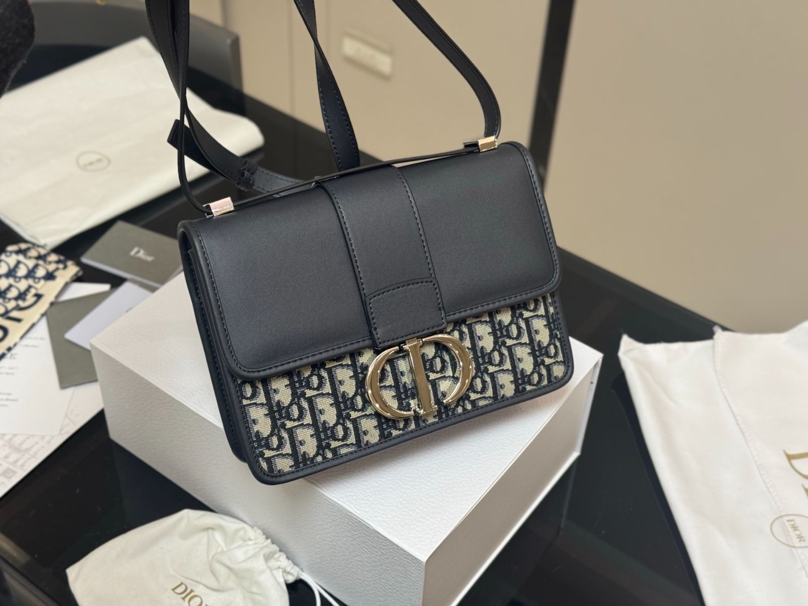 【DIOR直営】セール!! 送料込 30 MONTAIGNE オールブラック 30Montaigne S8U Black Square Sunglasses | DIOR