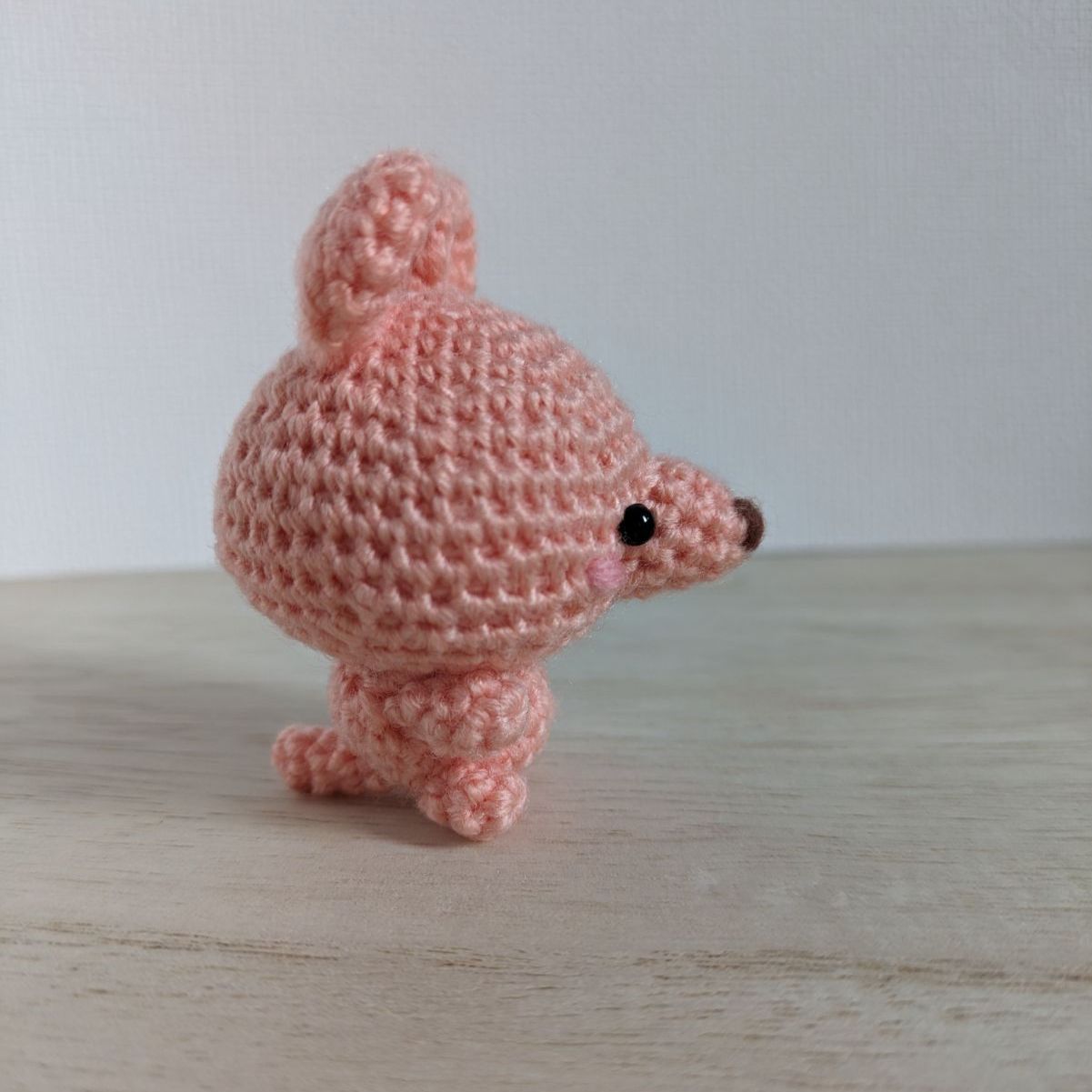 はじめてでも「かわいい」がつくれる! かぎ針編みの、あみこもの