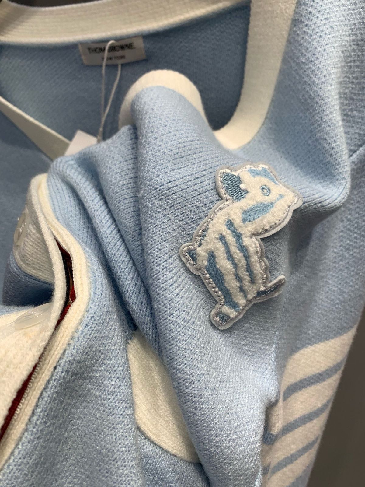 【THOM BROWNE】フレンチコットンテリー フーディ 刺繍*関税込 Thom Browne風 刺繍ドッグ Vネックカーディガン [本日特価|新品