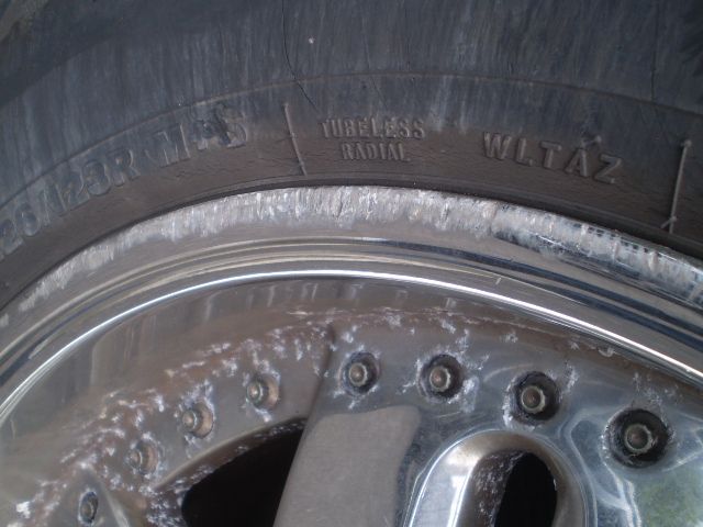 キャデラック エスカレード スタッドレスタイヤ＆LEXANI ホイルセット