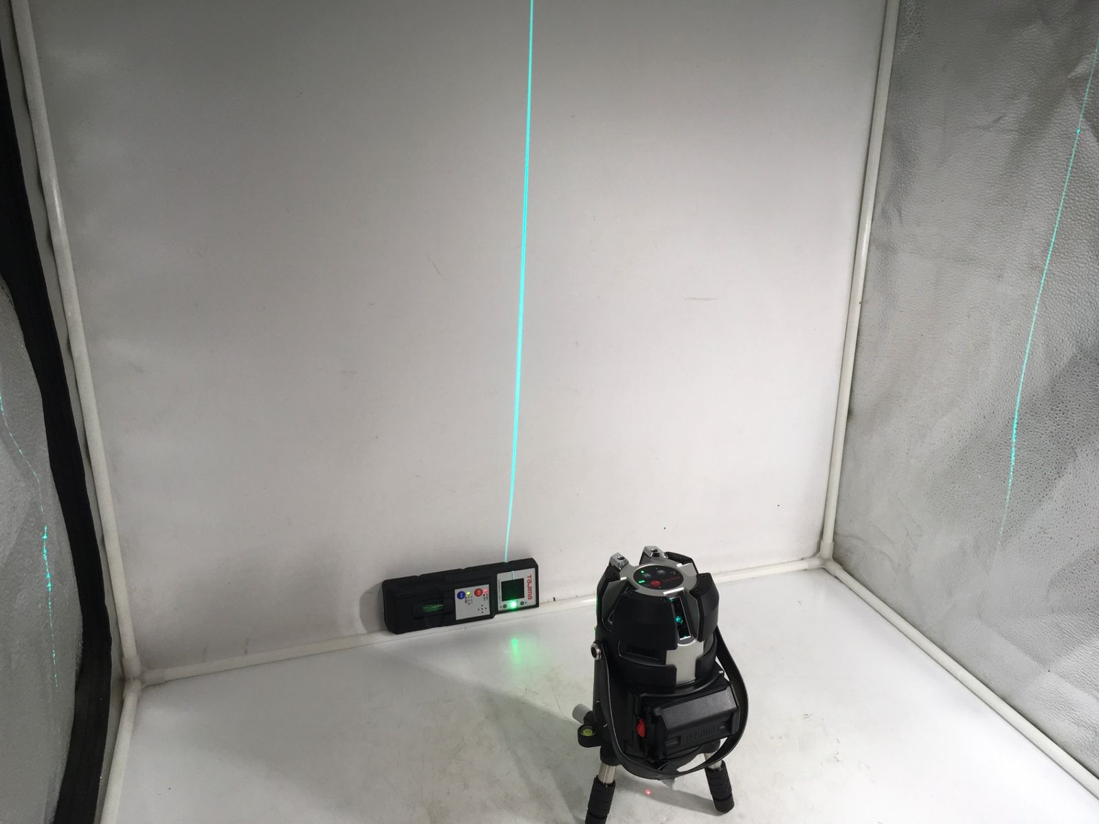 〇TAJIMA タジマ ブルーグリーンレーザー墨出し器ZEROBLUE 本体 ケース バッテリー1個 ZEROBL-KJC ITL1BYO1D6R6 エコツール岡崎インター店 M02 HRDEVELOPMENT_JP