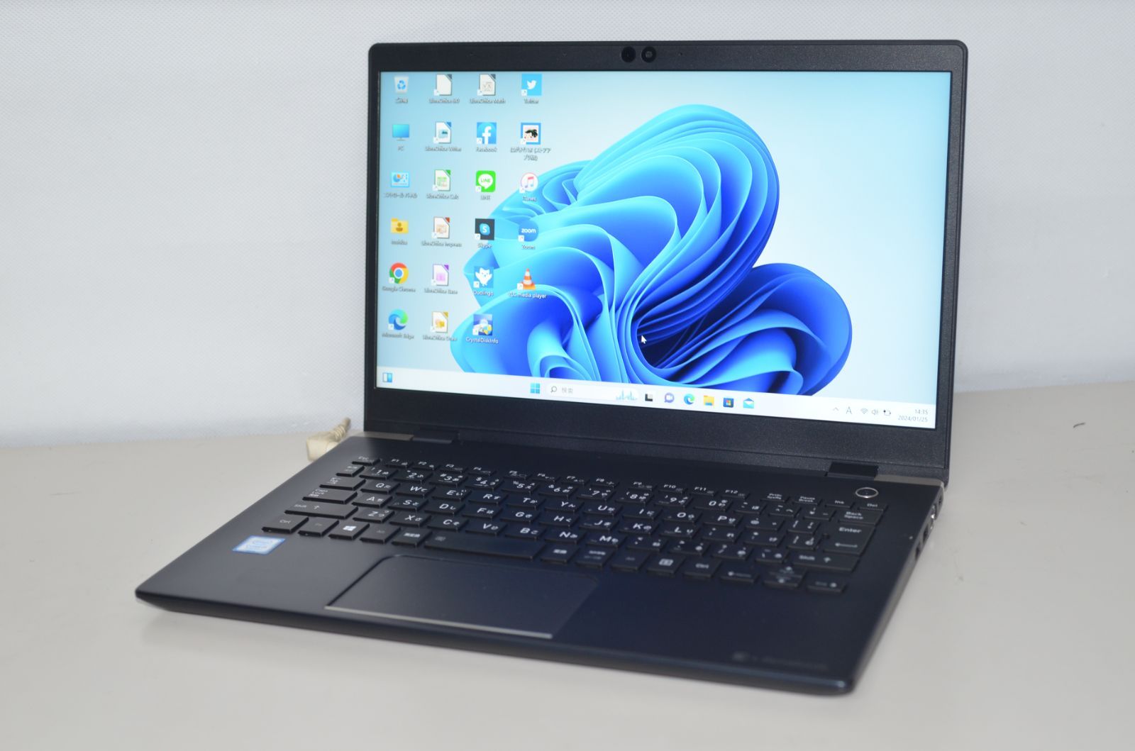 Windows11☆SSD256GB♪東芝☆ノートパソコン☆カメラ付き Windows11✨爆速SSD✨ホワイト✨東芝ノートパソコン✨カメラ薄型DVD