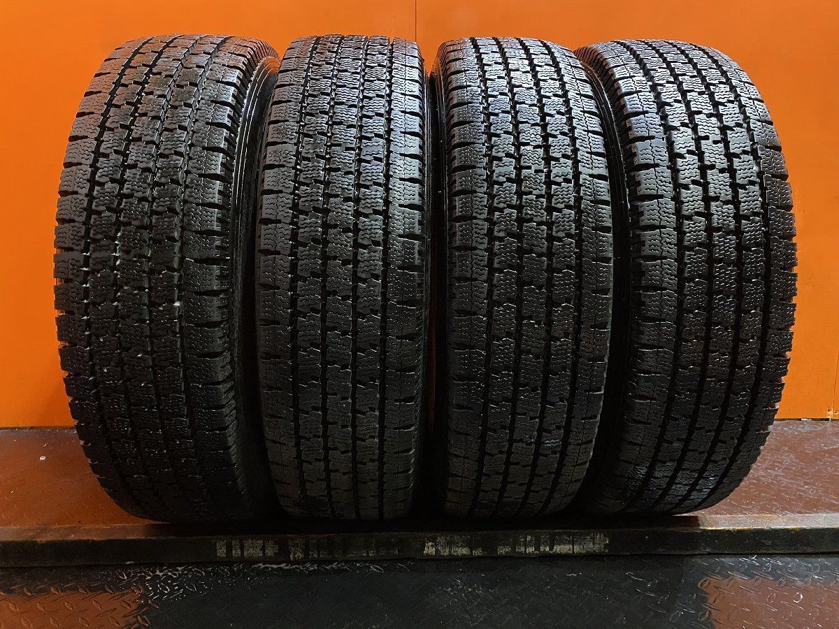 TOYO DELVEX 935 195|80R15 107|105N LT 15インチ スタッドレス 4本 バリ溝 ハイエース キャラバン等 KTO384