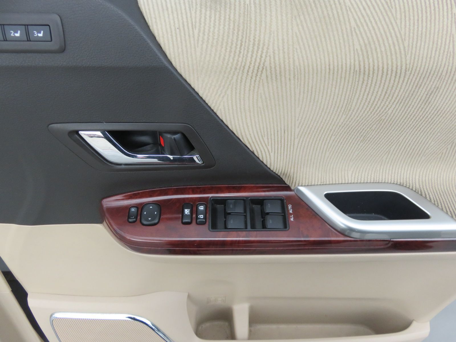 GGH25W ドアトリム