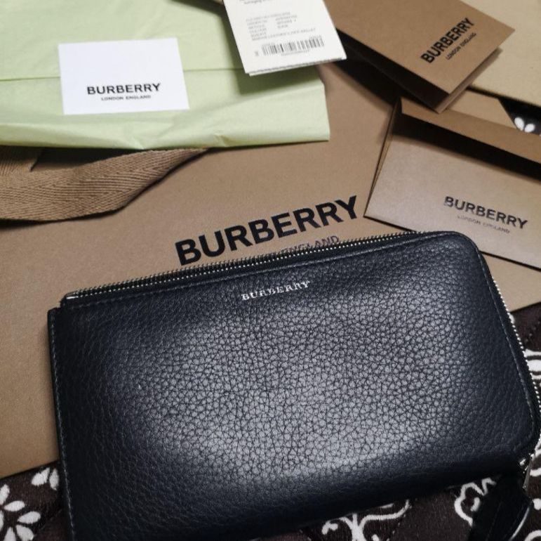 BURBERRY 長財布 美品 - メルカリ