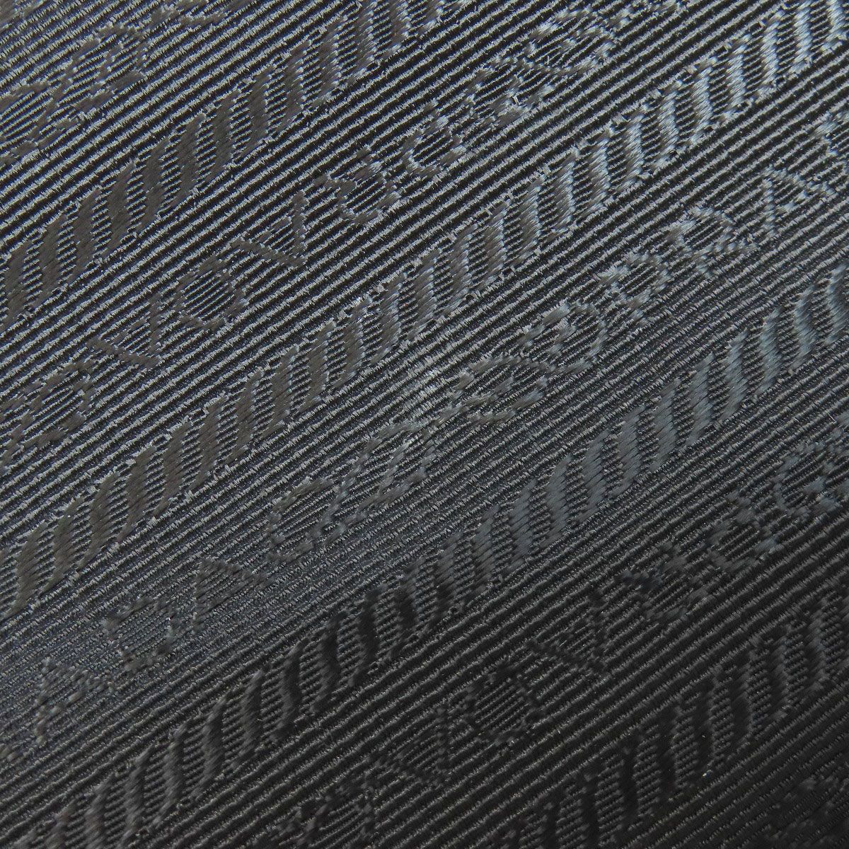 ロゴ金具