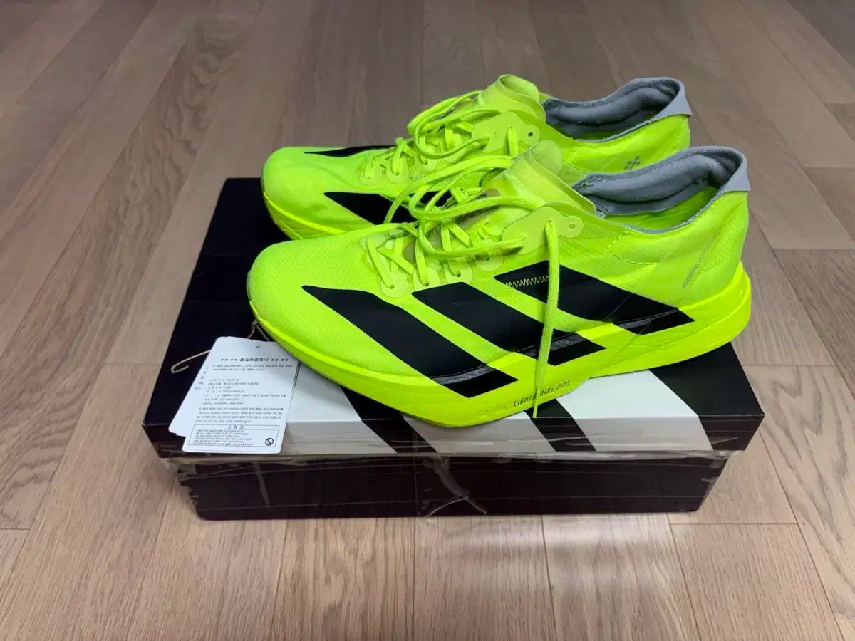 285 adidas アディダス アディゼロ アディオス プロ 4 蛍光