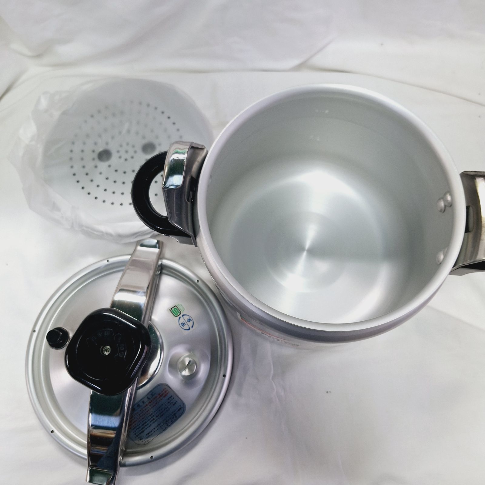 未使用☆箱あり RIKEN 理研 圧力鍋 PC1-60 調理器具 - メルカリ