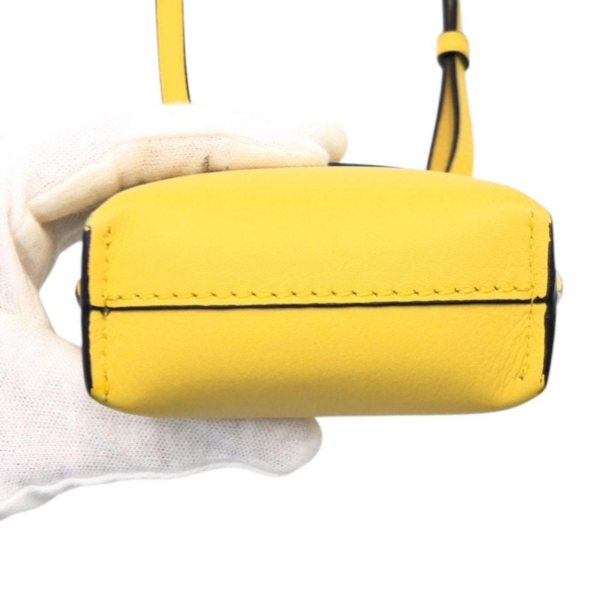 美品 LOEWE ロエベ アナグラム エレファントポケット イエロー レザー 