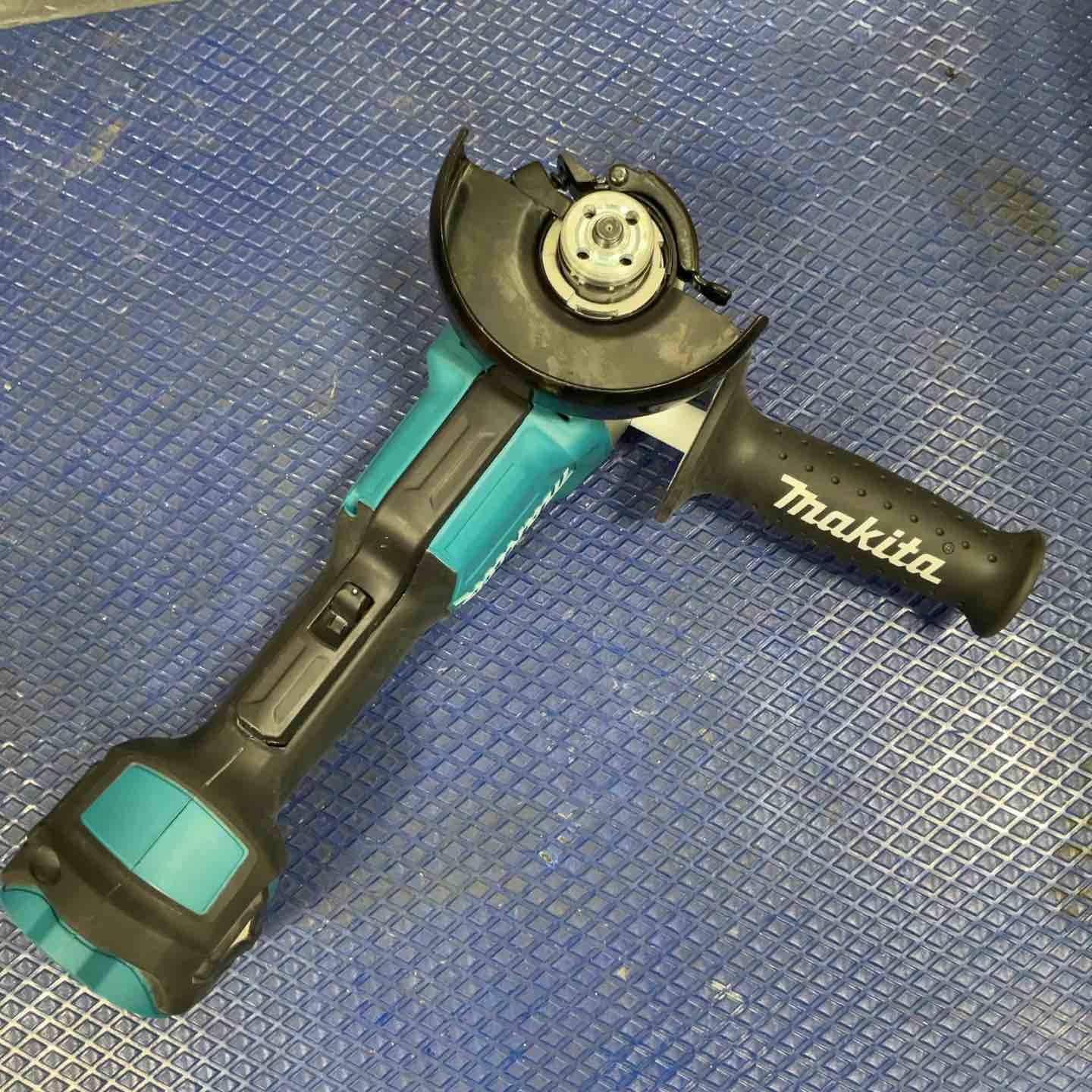 マキタ makita 100mmコードレスディスクグラインダ GA408DZ 草加店