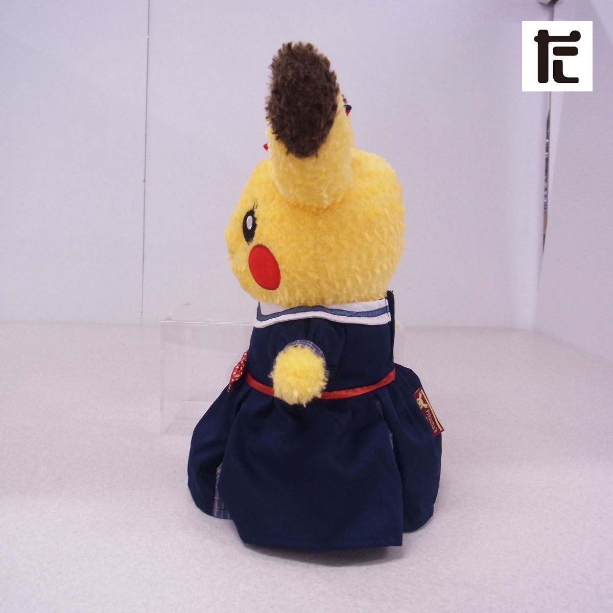 ポケモンセンター Pikachu's Closet ぬいぐるみ メス +