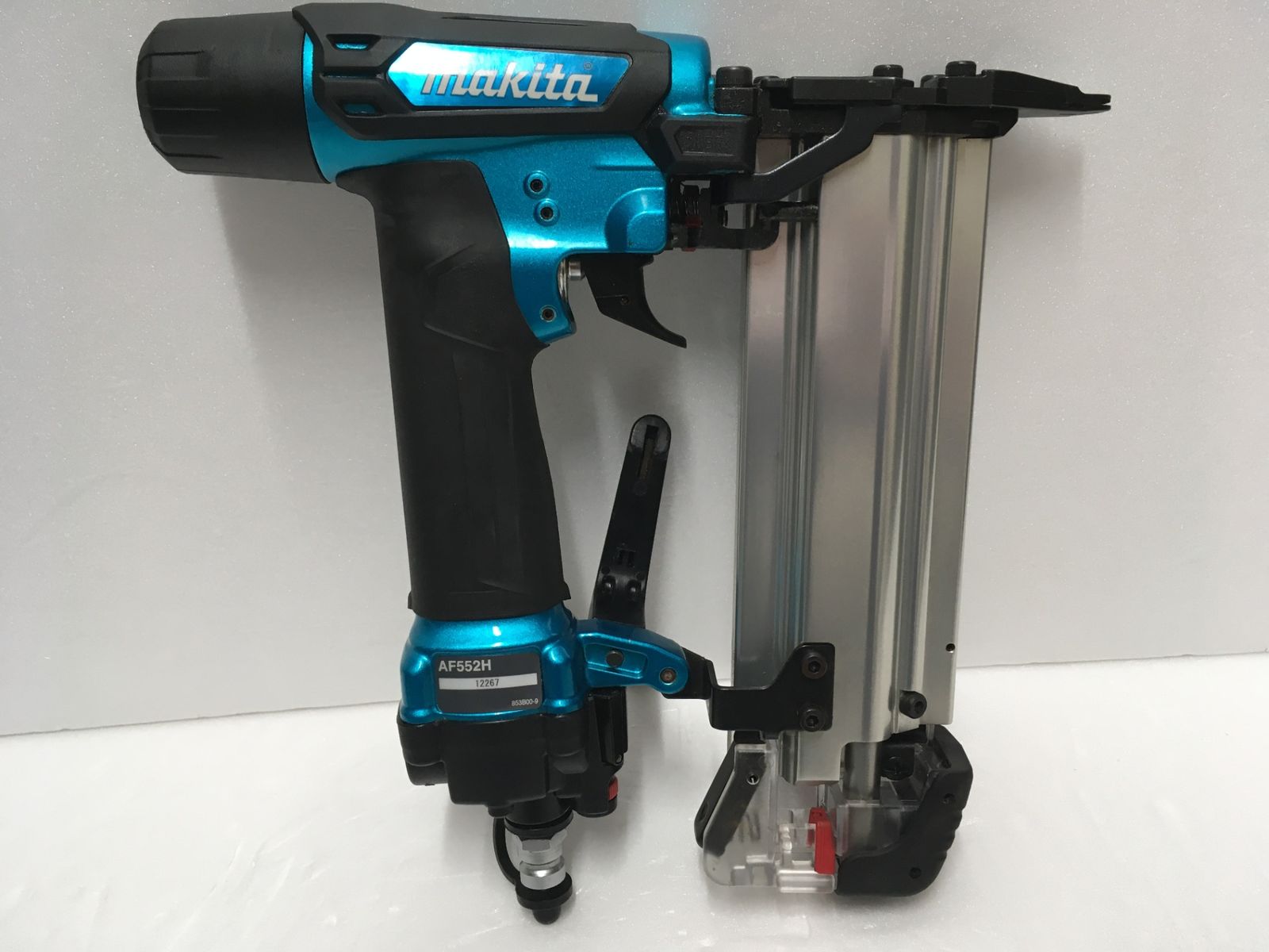 【新品・未使用】マキタ/makita 高圧仕上釘打機(フィニッシュネイラ) AF552H 格安1000スタート♪ 【即納・代引・領収書OK】 makita⁄マキタ AF552H 高圧仕上釘打 makita 高圧仕上釘打 AF552H