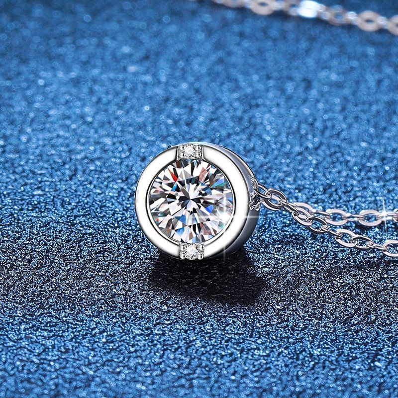 1ct モアサナイトネックレス 【AW2】 - メルカリ