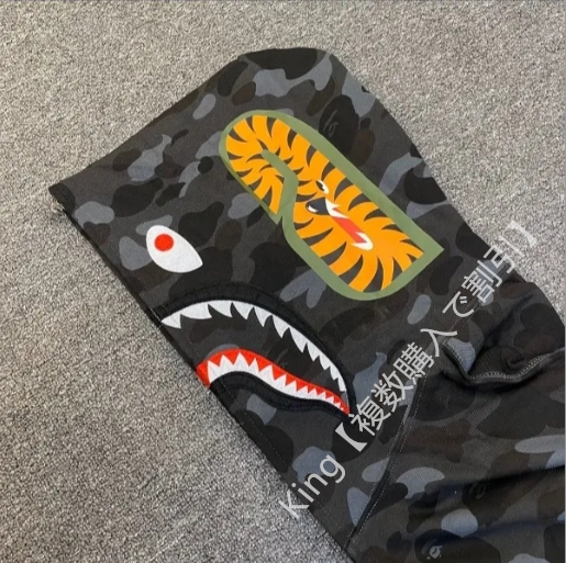 A BATHING APE アベイシングエイプ 長袖 Sharkシャークパーカー 男女兼用 グレー