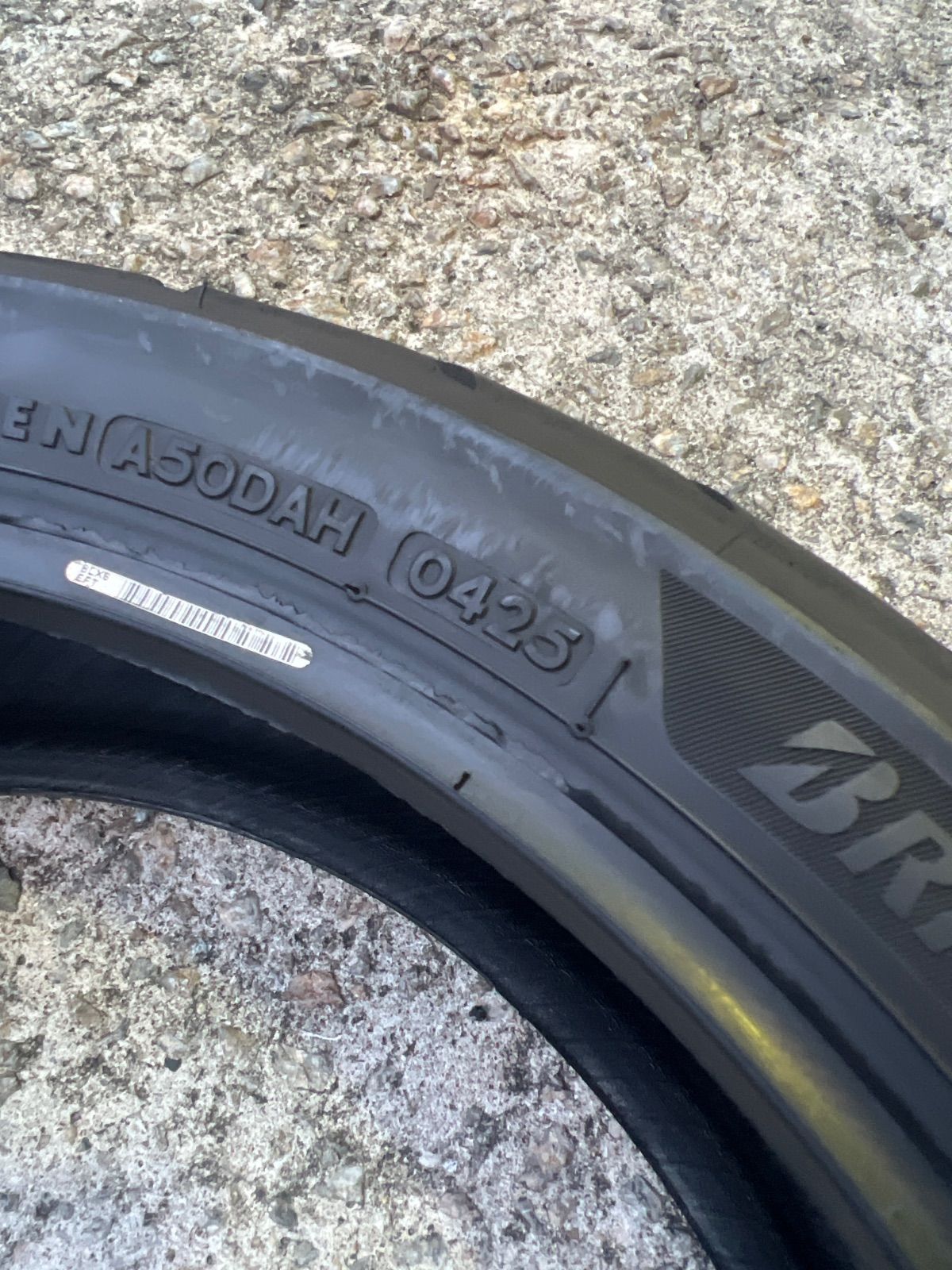 ブリヂストン T33 180 55ZR17 1037 BRIGHTFACE_UK