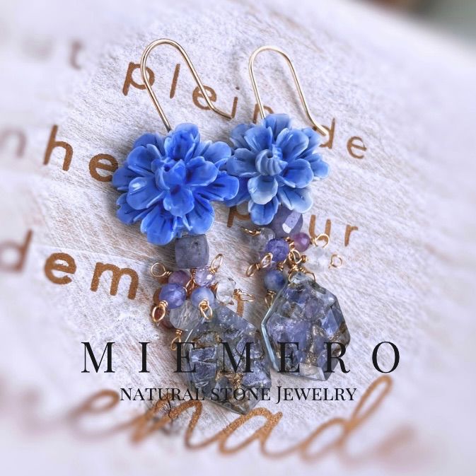 タンザナイトの花束ピアス トルマリン & タンザナイト ピアス - 【夕暮れの花束】愛らしいピンク