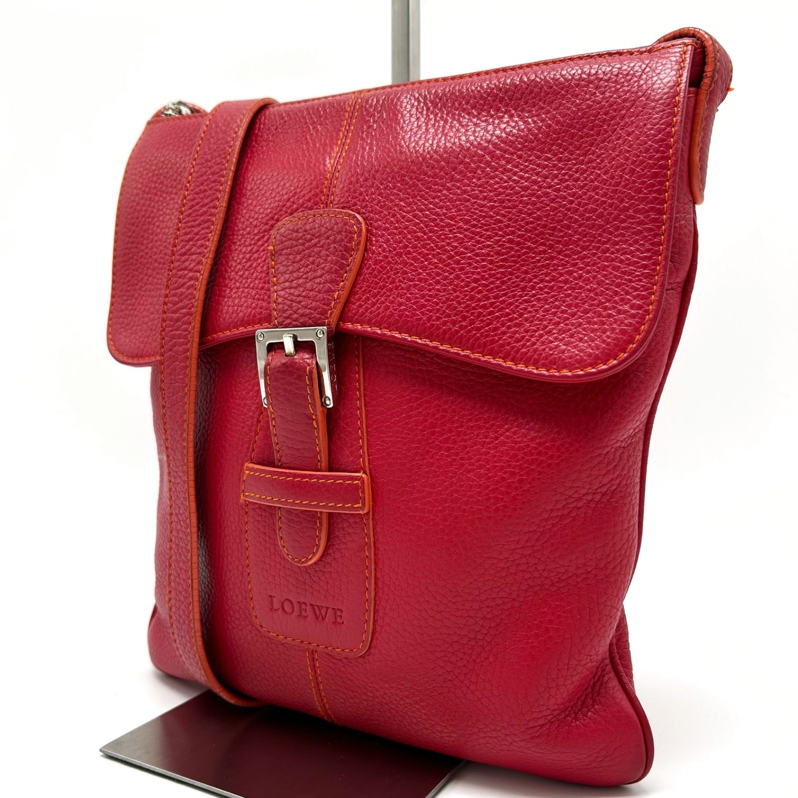 美品 LOEWE ロエベ ショルダーバッグ 肩掛け 斜めがけ サコッシュ ロゴ  