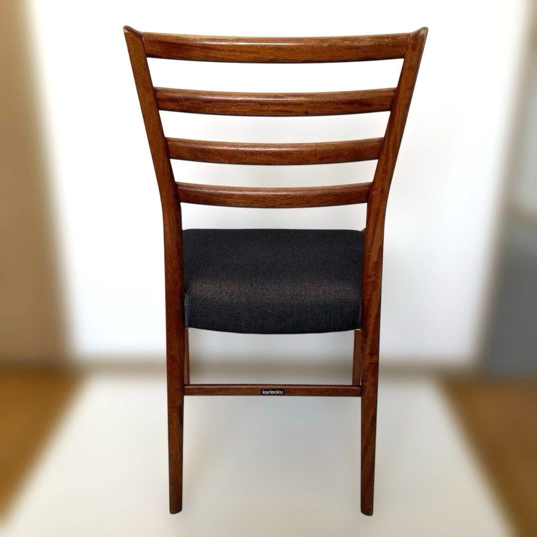 カリモク 食堂椅子ダイニングチェア ウォールナット無垢 座面布張り