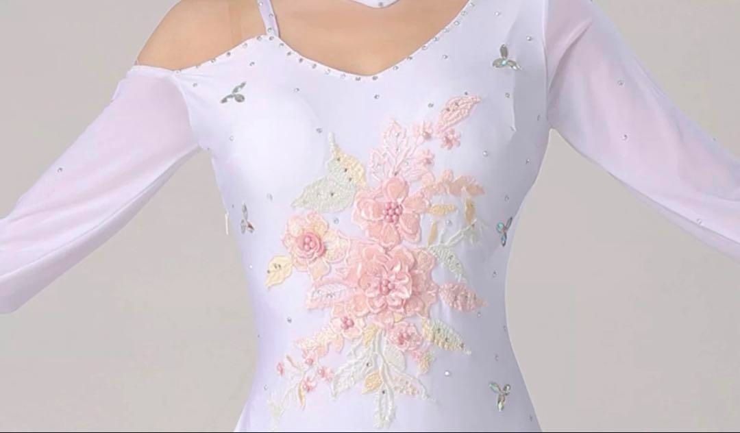 競技会に最適✨ストーン付きスタンダードドレス！白色　Mサイズ 新品未使用 競技会に最適 ストーン付きスタンダードドレス！白色 M