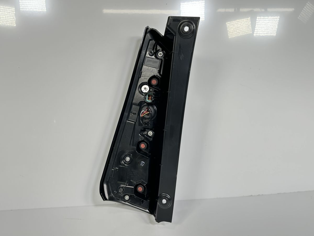 美品/破損キズなし/低走行 C28系 セレナ FC28 GFC28 純正 右