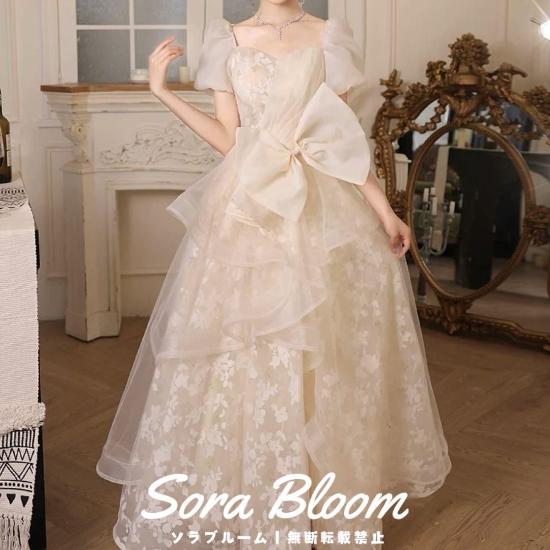 花柄にフリルのスカートが可愛い パフスリーブイブニングドレス 新品・未使用】花柄の生地に フリルにリボンがゴージャスな