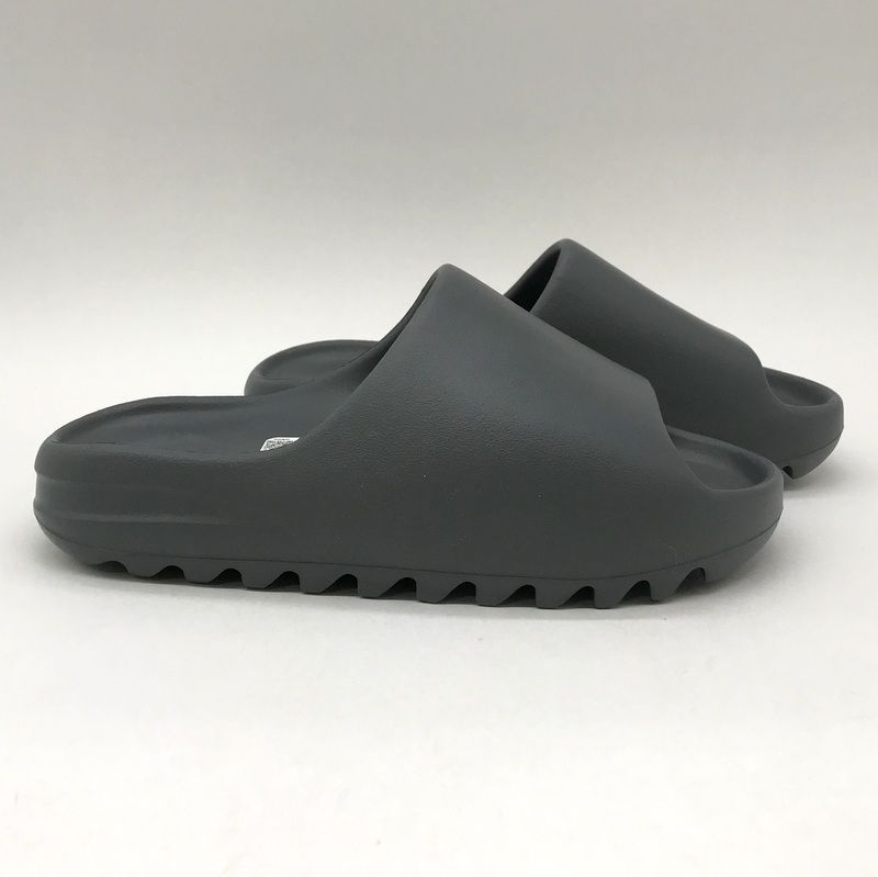 YEEZY SLIDE