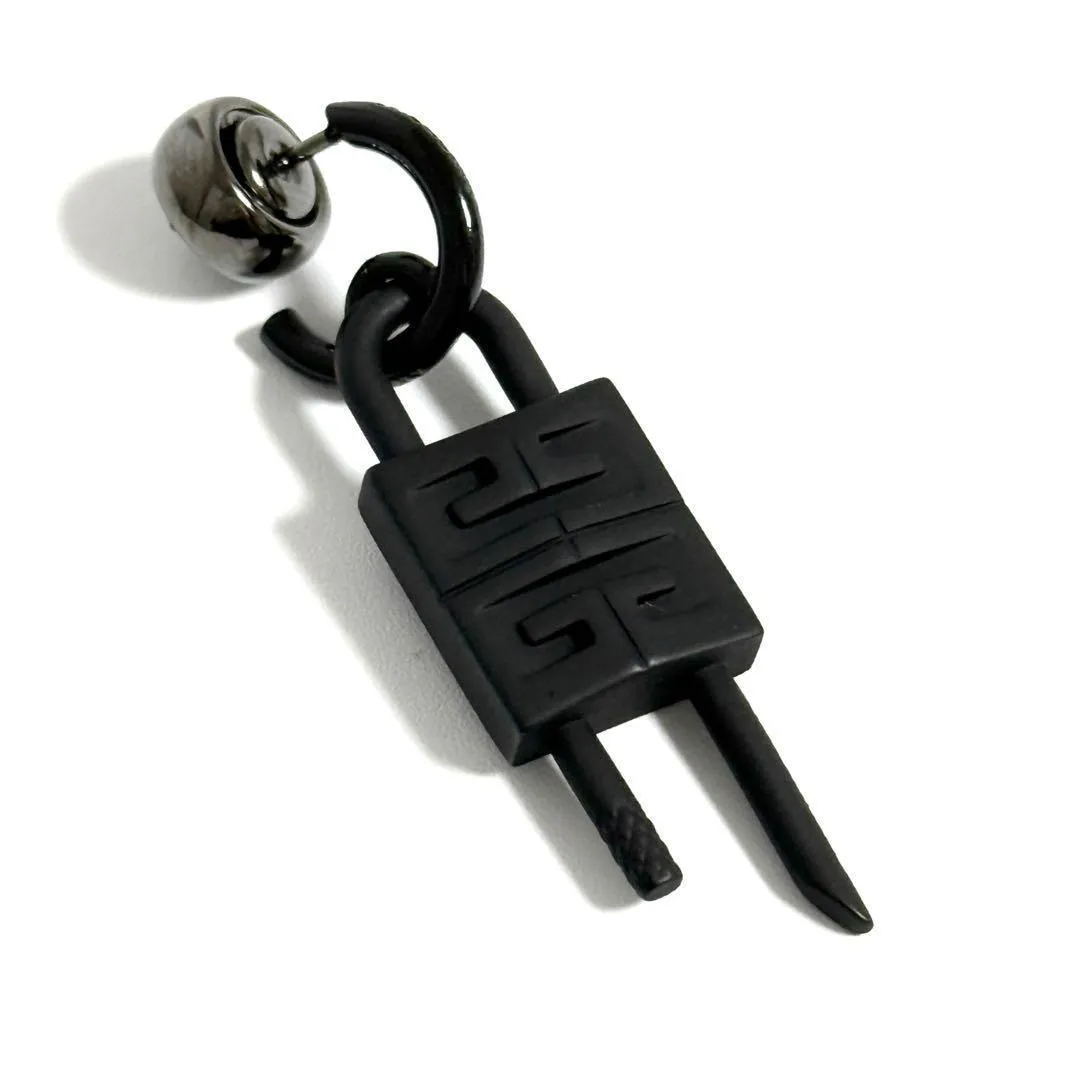 GIVENCHY マグネットピアス(両耳用) GIVENCHY マグネットピアス GIVENCHY マグネットピアス(両耳用