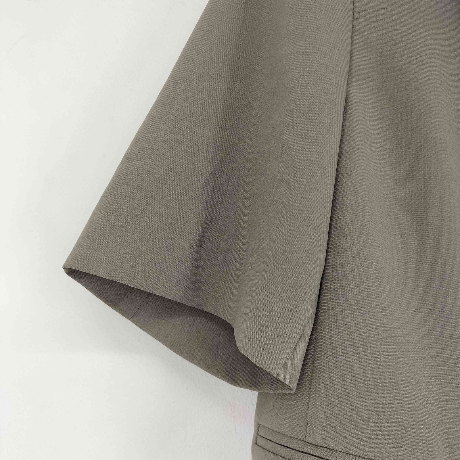 Spick and Span ハーフスリーブショートジャケット F 24SS セール】ハーフスリーブショートジャケット（テーラード