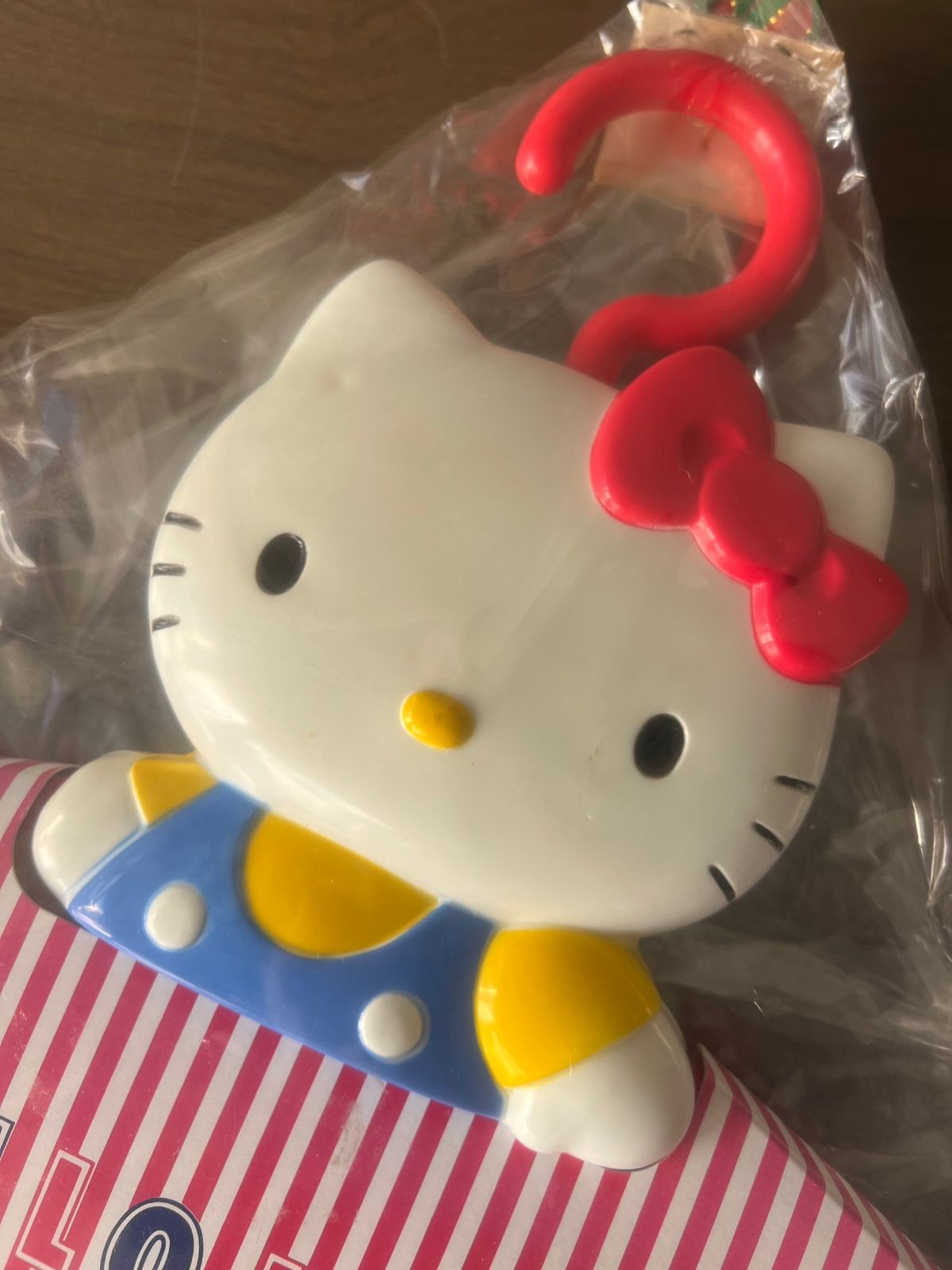 サンリオ　ハローキティ ハンガー 約30cm　当時物　デッドストック サンリオ ハローキティ ハンガー2 87年製デッドストック !! レア