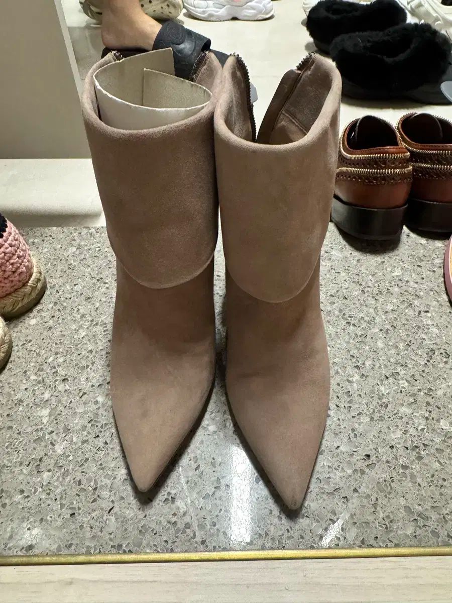 クリスチャン ディオール アングルブーツ