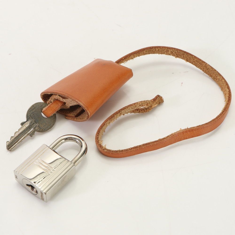 美品 エルメス カデナ 114番 キー 鍵 シルバー パドロック