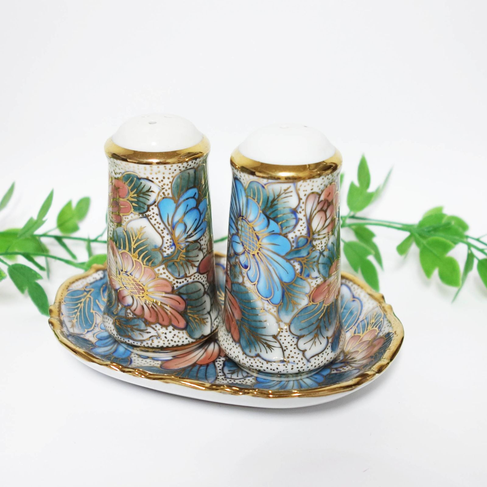 ベンジャロン焼き 陶磁器 タイ 伝統工芸 ソルト＆ペッパー 花柄