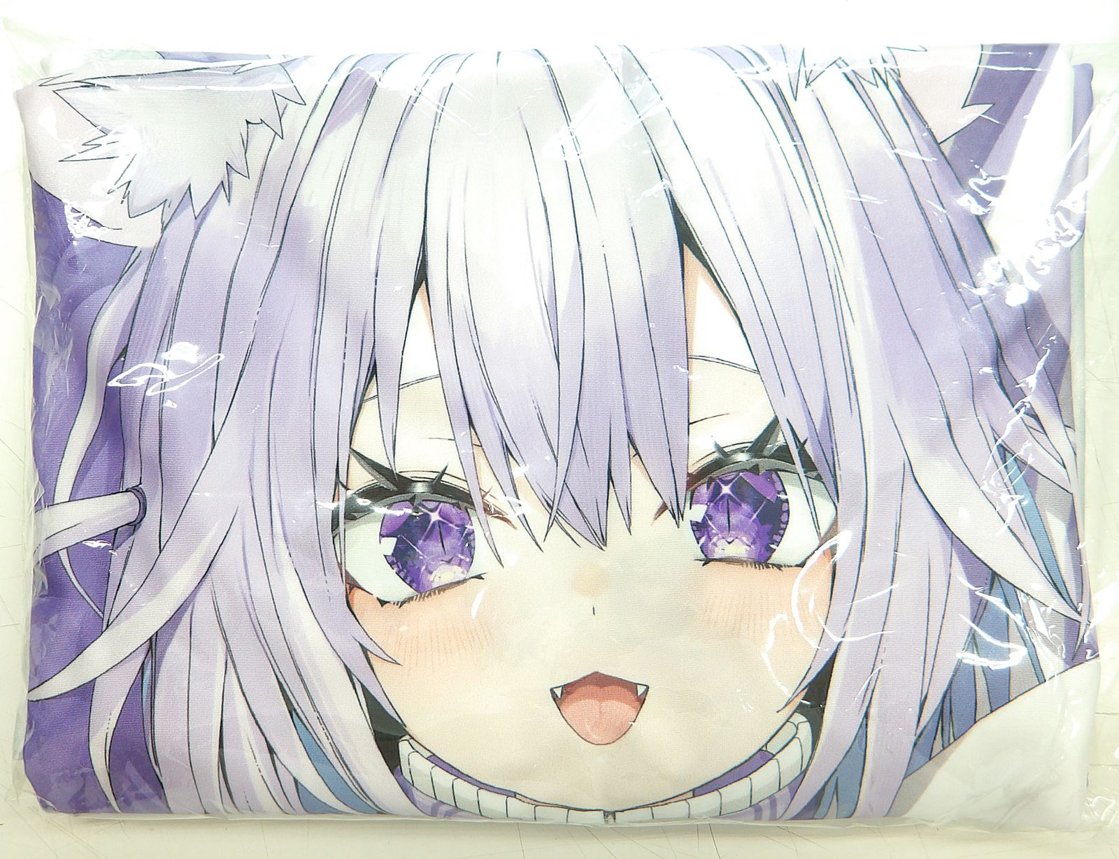 猫又おかゆ はじめてのメン限衣装グッズ 秘密のメン限むぎゅっと 抱き枕カバー 駿河屋 -<中古>猫又おかゆ 秘密のメン限むぎゅっと抱き枕カバー