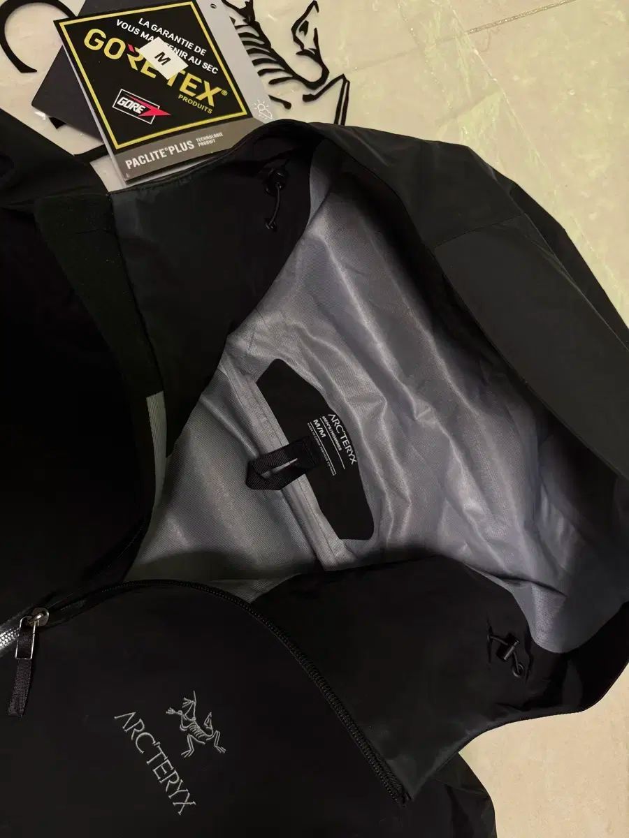 ARC'TERYX(アークテリクス) ベータ lt ジャケット ブラック m s レベル