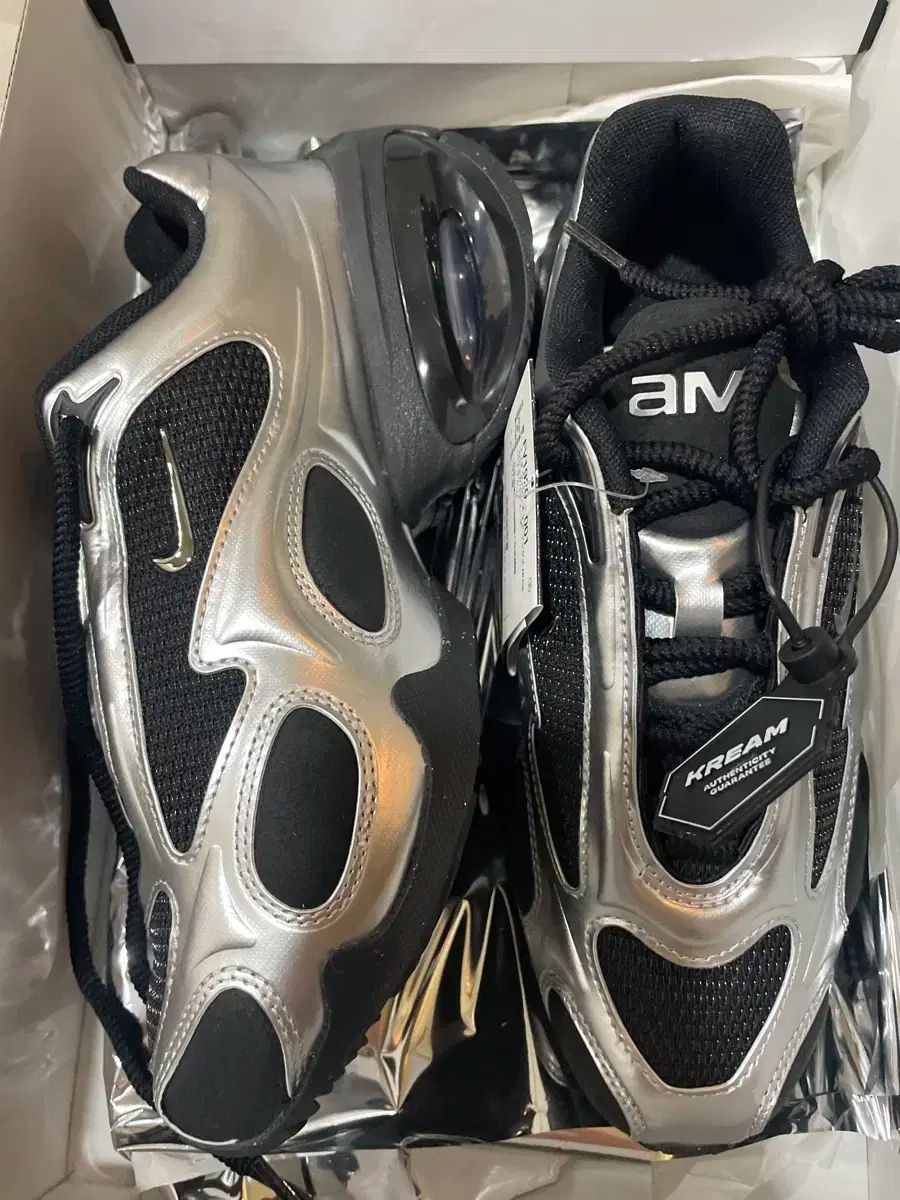 【雷市場（ポンジャン）商品韓国直送】 235 （ 新品 NIKE(ナイキ) エアマックス ミューズ