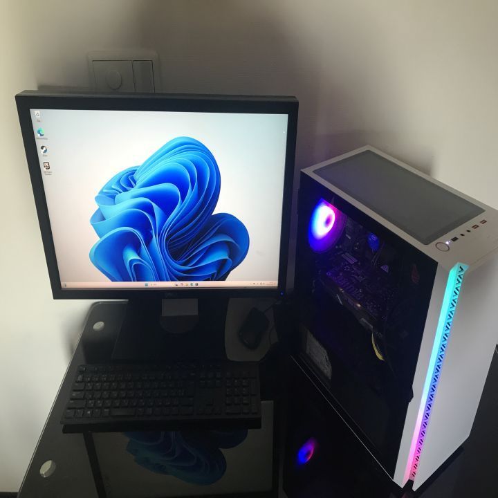 ゲーミングPCフルセット i 5 8400 gtx 960 メモリ16 gb 無線LAN有 モニターマウスキーボード フォートナイト APEX 原神