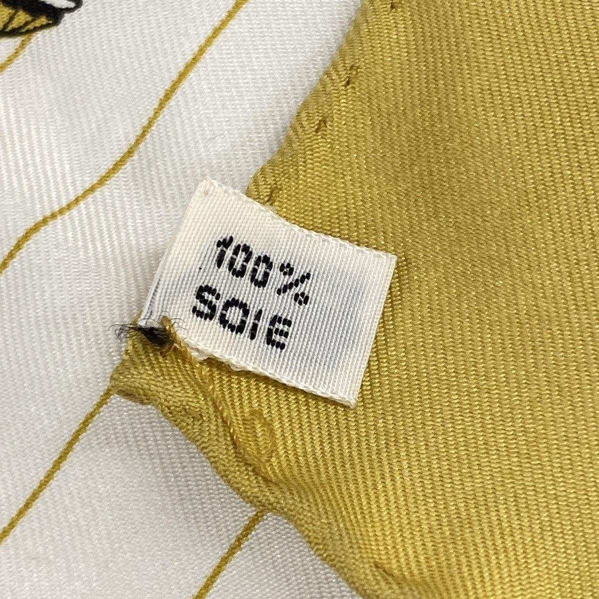 HERMES(エルメス) スカーフ カレ90 アイボリー×ダークイエロー×マルチ  