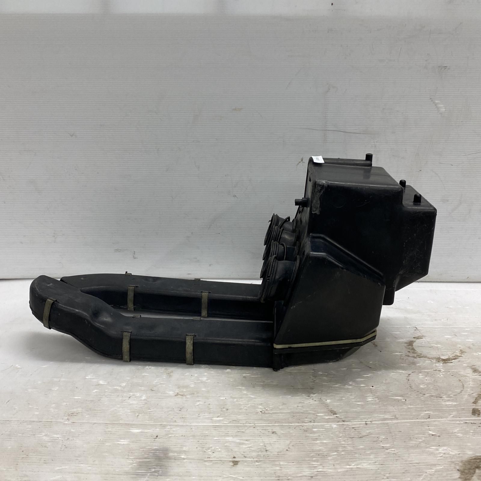 KAWASAKI GPZ1000RX エアクリーナーボックス カワサキ [M-250627-7] KAWASAKI GPZ1000RX エアクリーナーボックス カワサキの通販 by