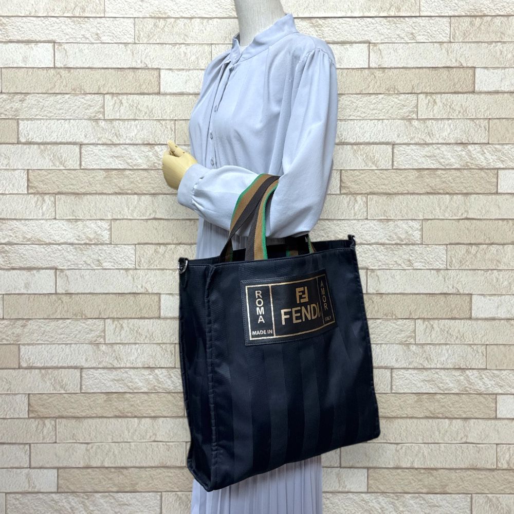フェンディ ペカン トートバッグ ナイロン 7VA454 ブラック ユニ